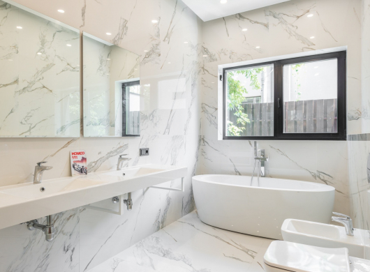 Nowoczesna łazienka postaw na minimalizm