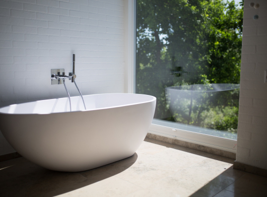 Nowoczesna łazienka postaw na minimalizm